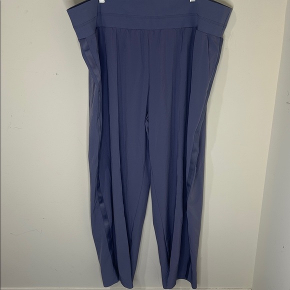 ATHLETA Nolita Wide Leg Pant, Tempest Violet SIZE 24 - Picture 3 of 16